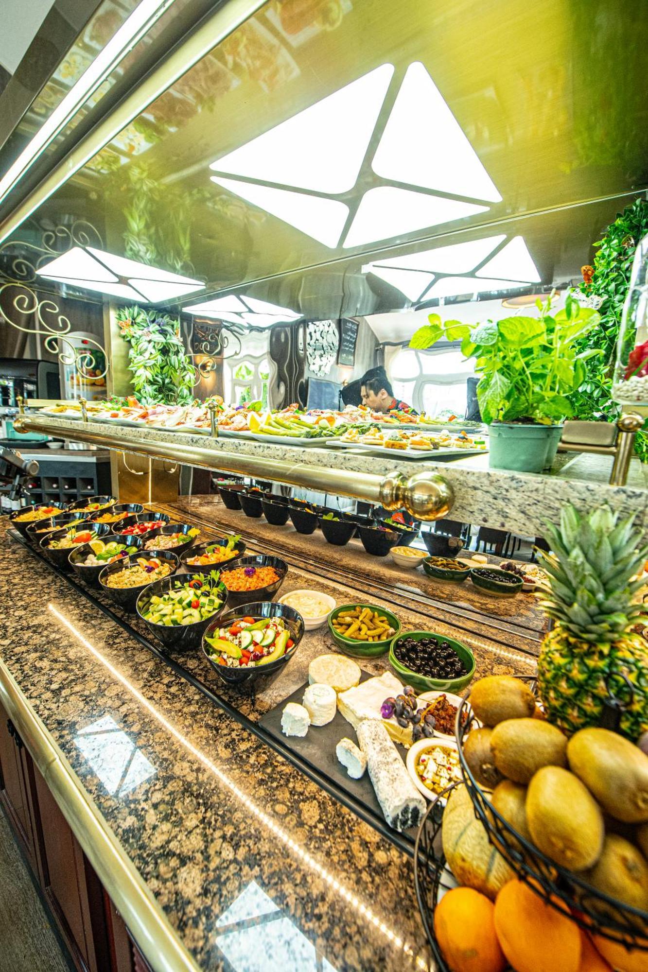 Logis Hotel - Le Relais Du Parisis Villeparisis Εξωτερικό φωτογραφία