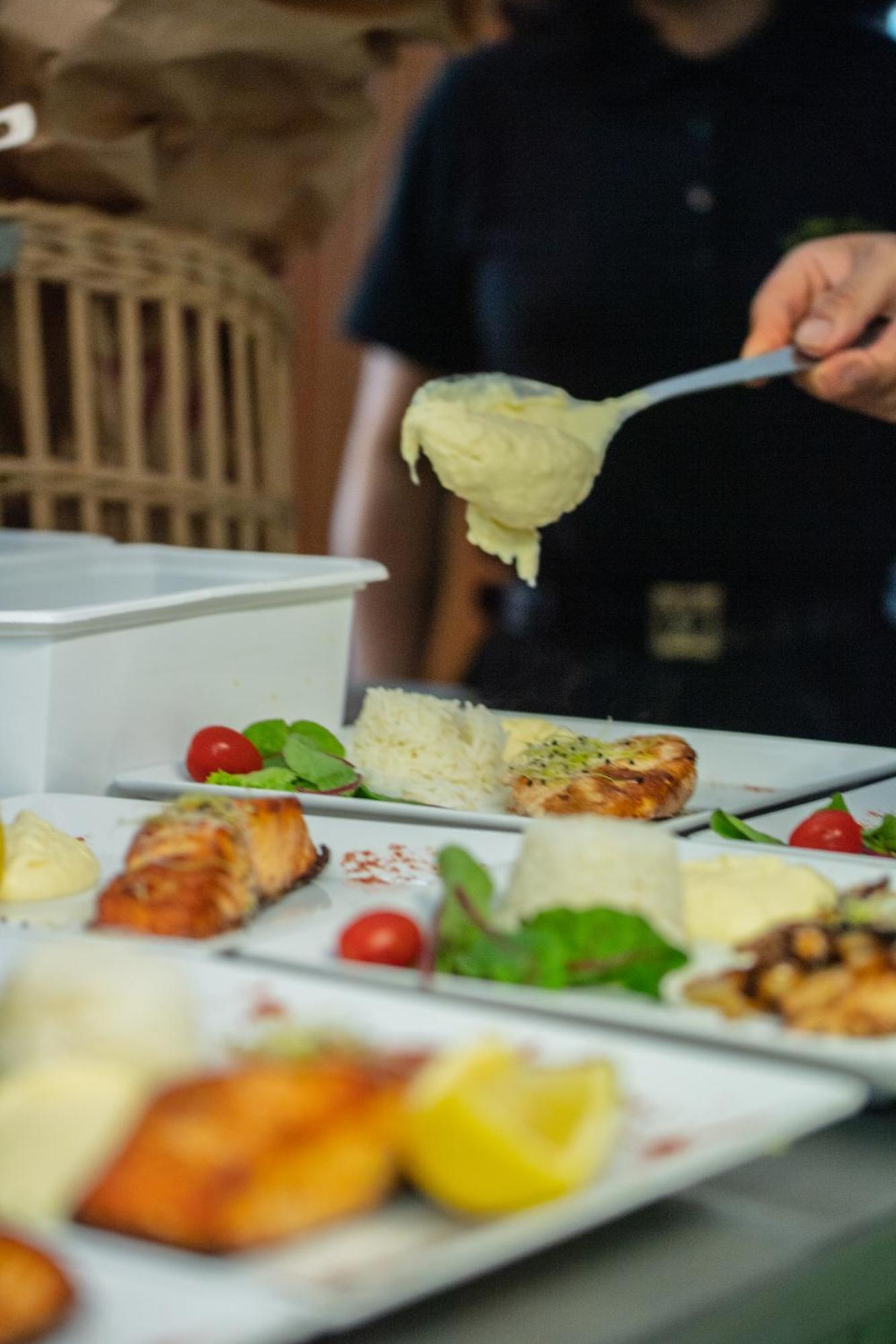 Logis Hotel - Le Relais Du Parisis Villeparisis Εξωτερικό φωτογραφία