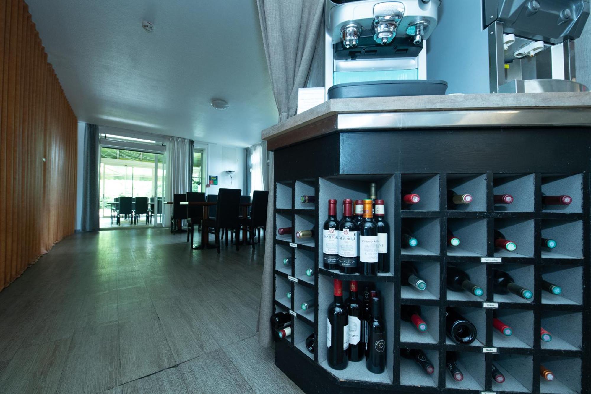 Logis Hotel - Le Relais Du Parisis Villeparisis Εξωτερικό φωτογραφία